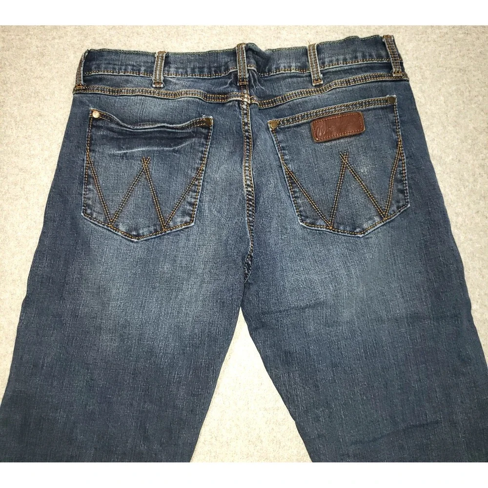 Wrangler Retro Jeans Mens Medium Wash Size‎ 36x32 Slim Straight Western Cowboy - Picture 7 of 9